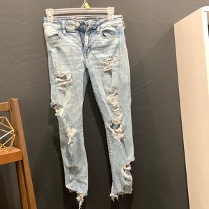 Light Washed Ripped Jeans